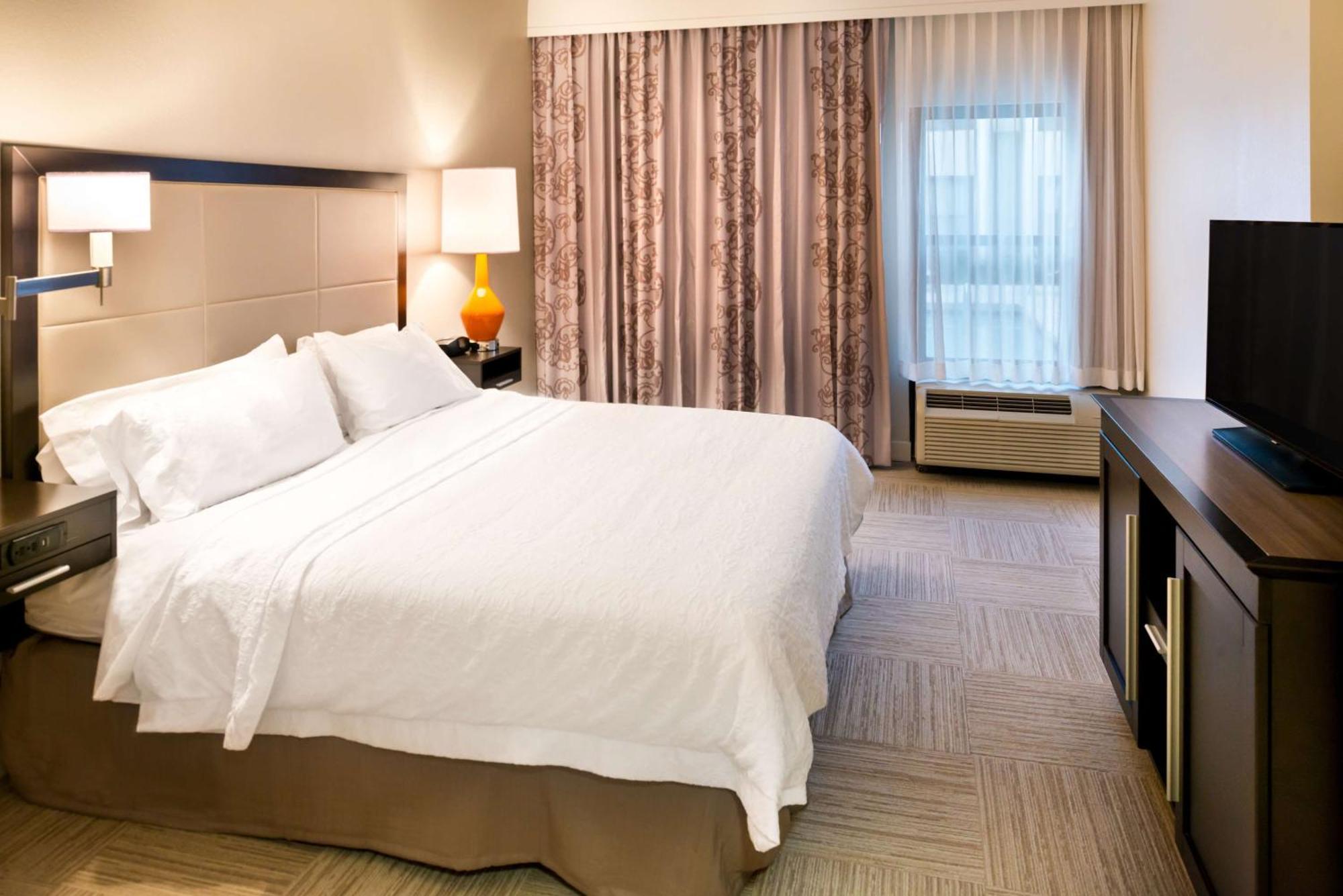 Hampton Inn & Suites Orlando-East Ucf Alafaya Ngoại thất bức ảnh